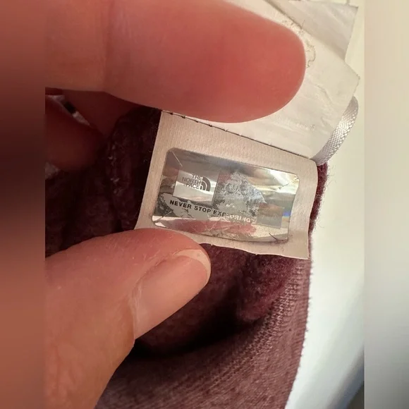 The North Face Women’s Heritage Patch Crew - Picture 9 of 10